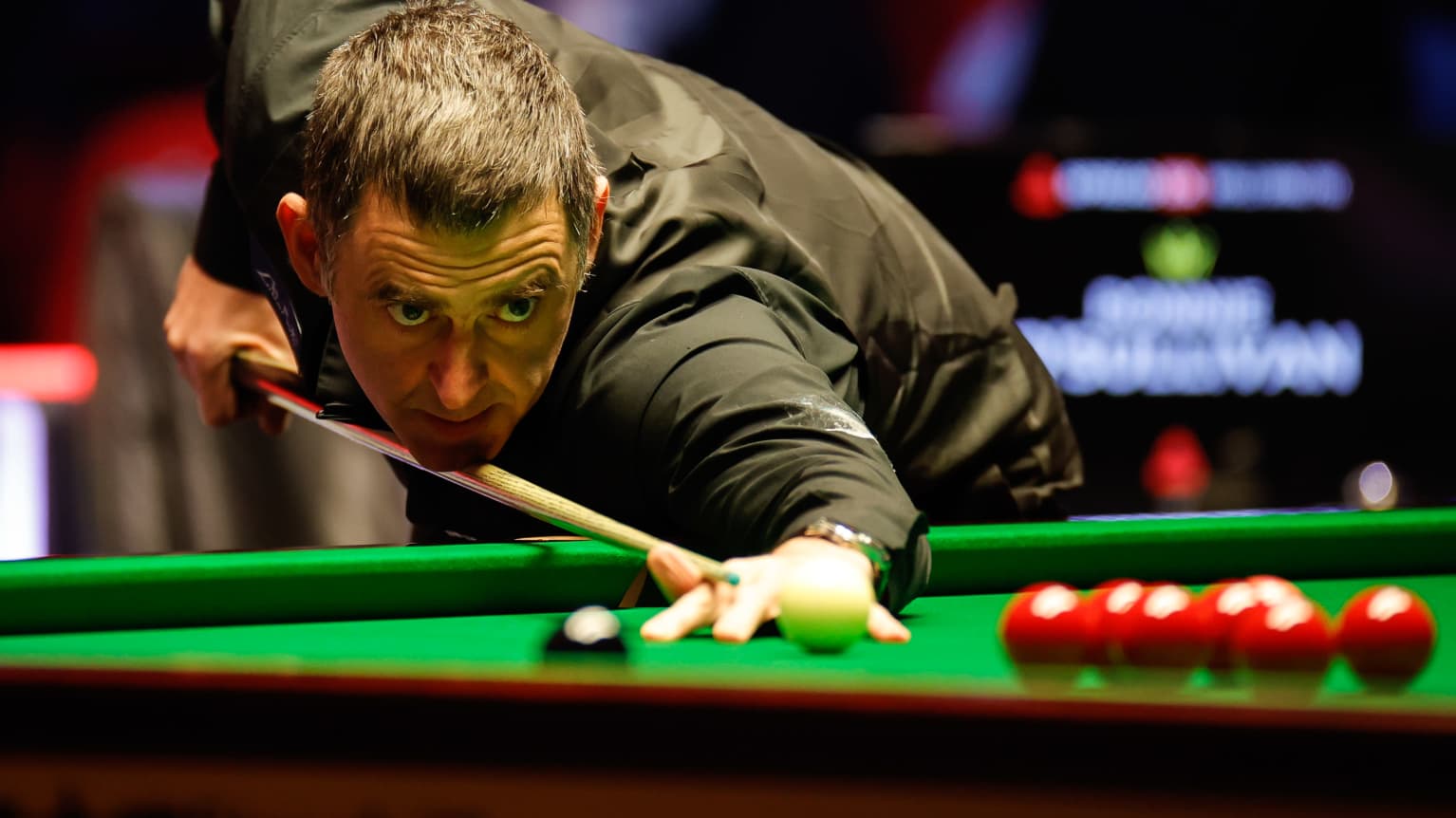 Ronnie O'Sullivan, the most successful snooker player of all time, played one of the best competitive matches of his career on Saturday.