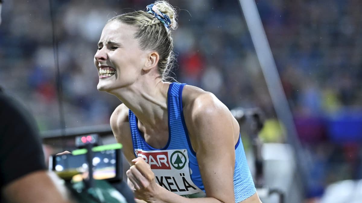 Kristiina Mäkelä tuulettaa.