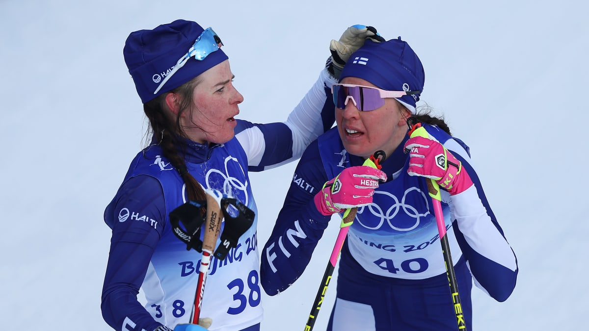 Krista Pärmäkoski ja Kerttu Niskanen olivat pronssi- ja hopeamitalisti Pekingin olympialaisten 10 kilometrin väliaikalähdössä.