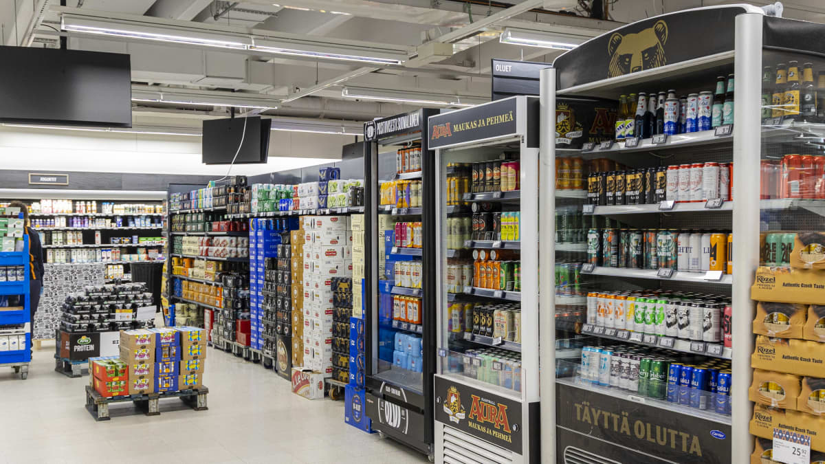 K-Supermarket Kotikenttä Jyväskylän Kuokkalassa sammutti juomakaappinsa energiakriisin ajaksi.