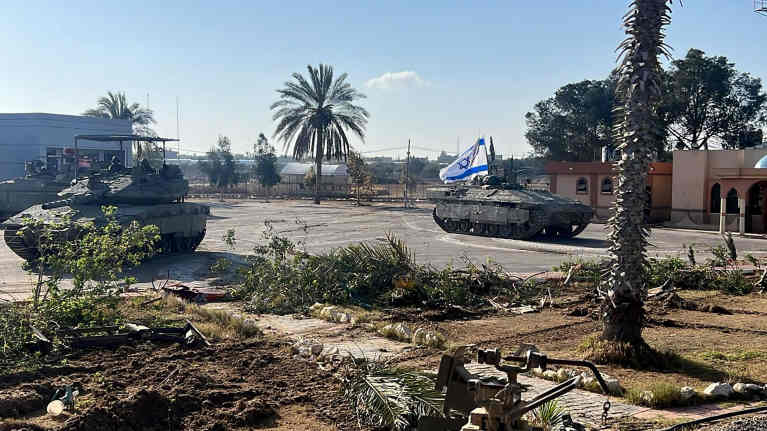 Israel tog över Rafah-gränsövergången i Gaza.