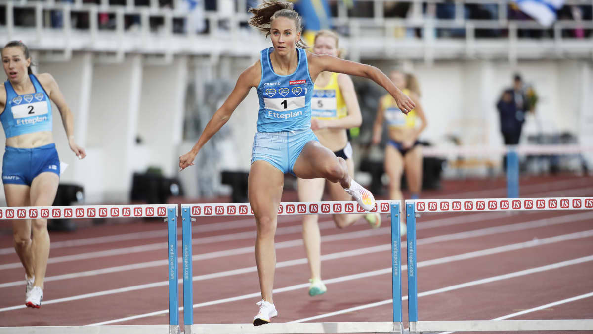 Viivi Lehikoinen.