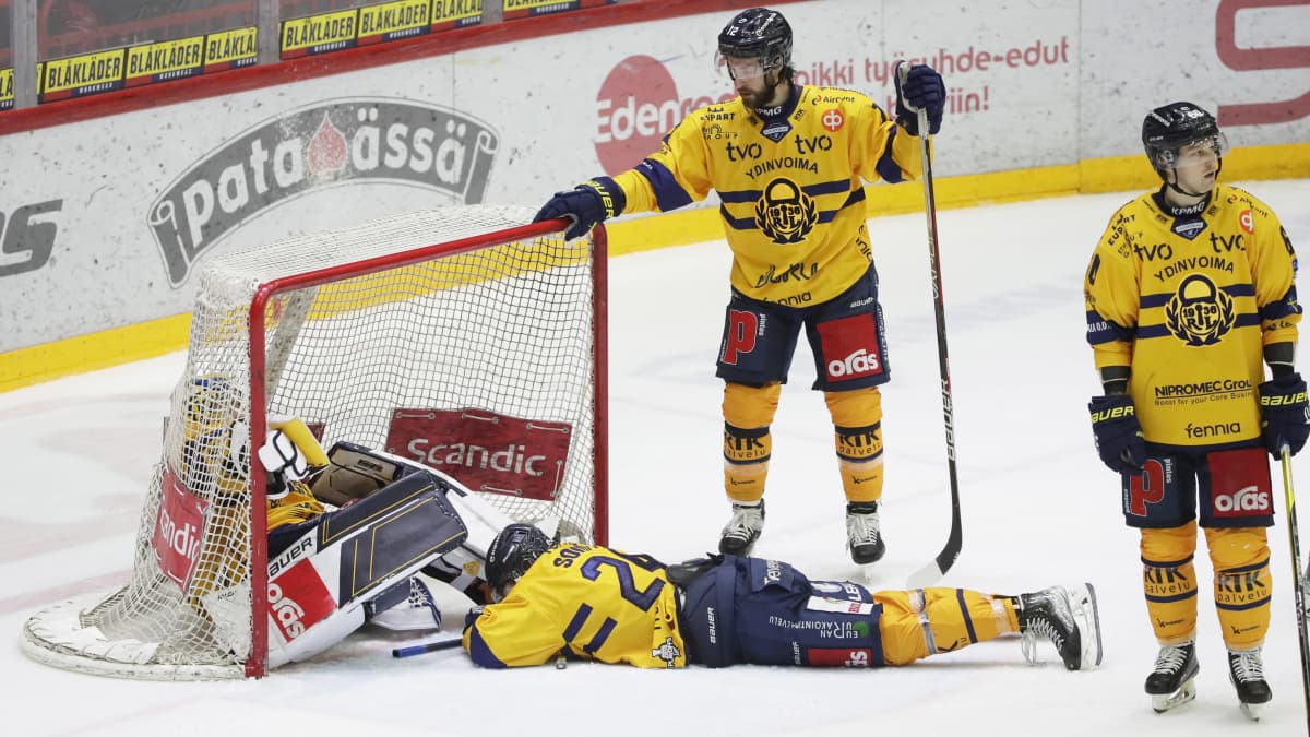 Rauman Lukko hävisi pudotuspeleissä HIFK:lle. 
