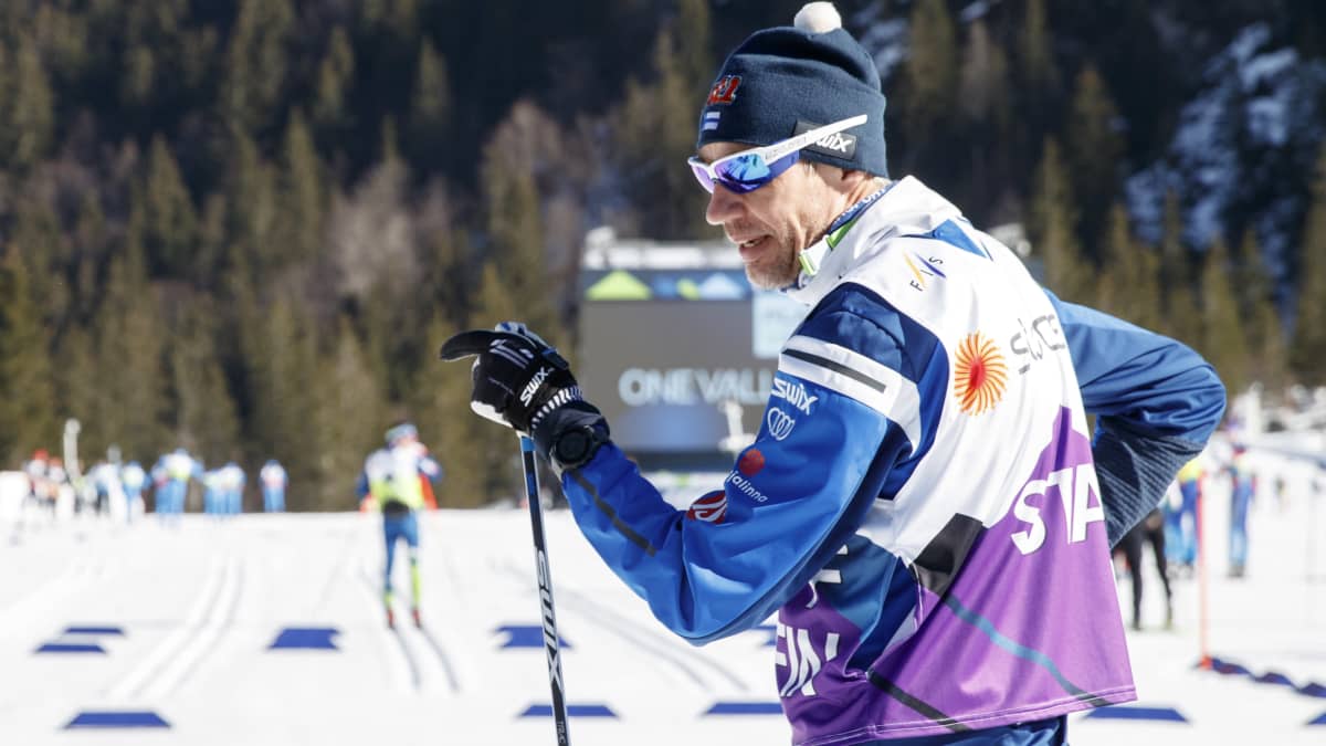 Teemu Pasanen hiihdon MM-kilpailuissa Planicassa 21.2.2023.