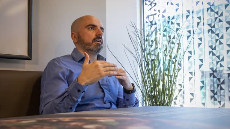 Ali Giray oli ensimmäinen Vuoden pakolaismies vuonna 2016. Kuva: Heikki Haapalainen / Yle