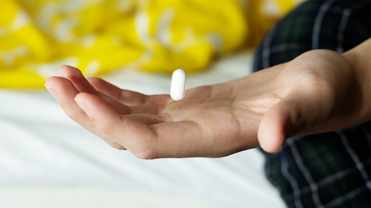 Pilleri putoaa kädelle.