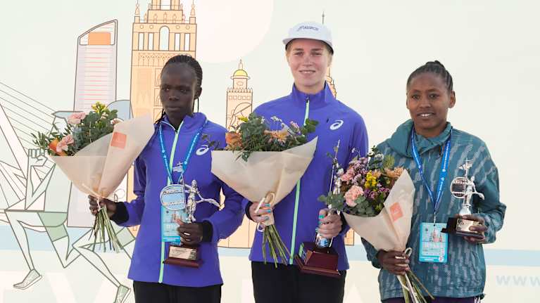 Alisa Vainio voitti Sevillan maratonin helmikuussa 2026.