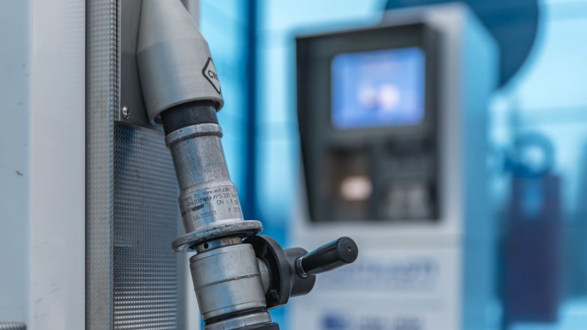 Gasumin biokaasun tankkauspisteellä oleva biokaasu pumppu.