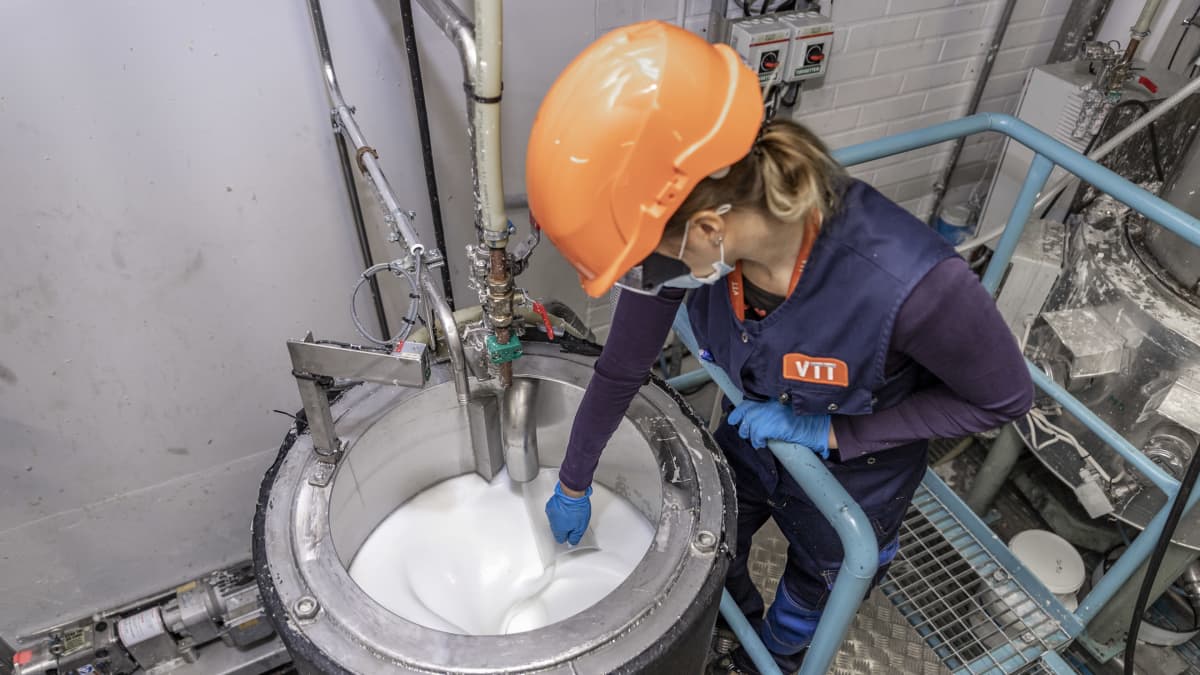 Vaahtorainattua massaa kattilassa Vtt:llä.