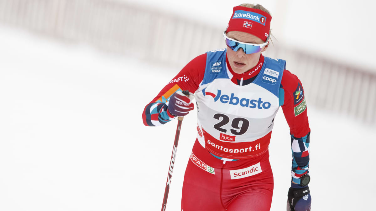 Anne Kjersti Kalvå kuvassa