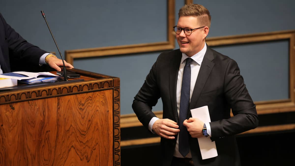 Antti Lindtman on SDP:n puheenjohtaja. Kuva: Silja Viitala / Yle
