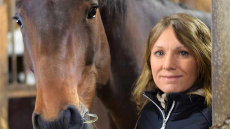 Jessica Aminoff och egna uppfödningen Billnäs Almandine