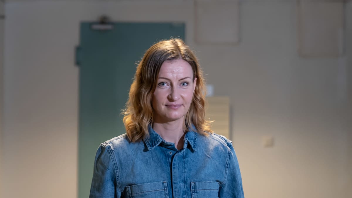 Elokuva- ja televisiotuotantoyhtiö Yellow Film & TV:n tuottaja Minna Virkajärvi poliisisarja Roban kuvauksissa, 12.1.2021.