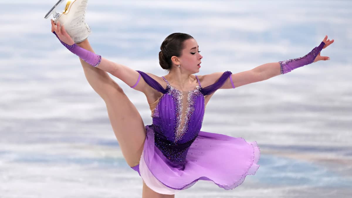 Kamila Valijeva Pekingin olympialaisten naisten yksinluistelun lyhytohjelmassa.
