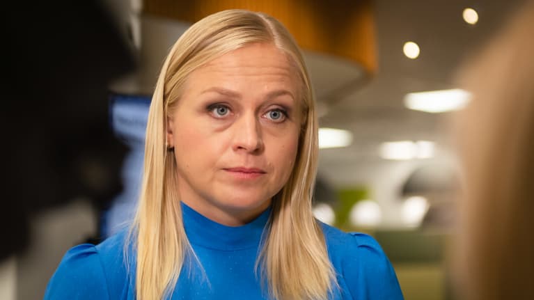 Elina Valtonen.