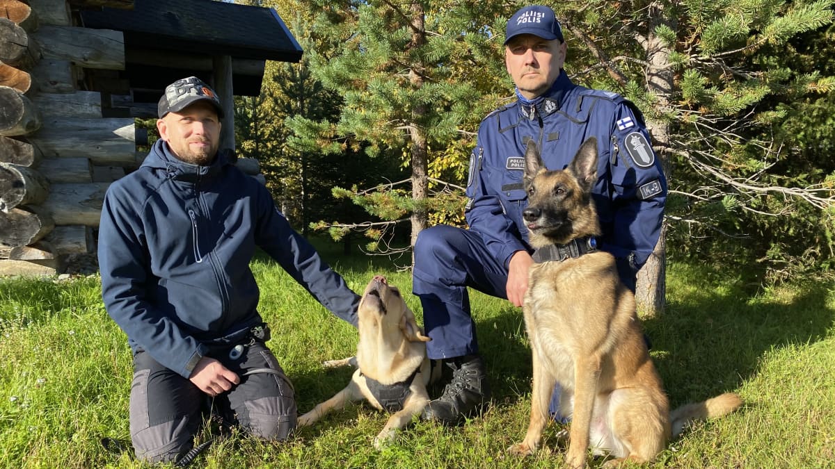Ylikonstaapeli Teemu Turpeinen ja vanhempi konstaapeli Tuukka Pettersson Hämeen poliisilaitokselta osallistuivat koirineen huumekoirien SM-kisoihin Levillä.