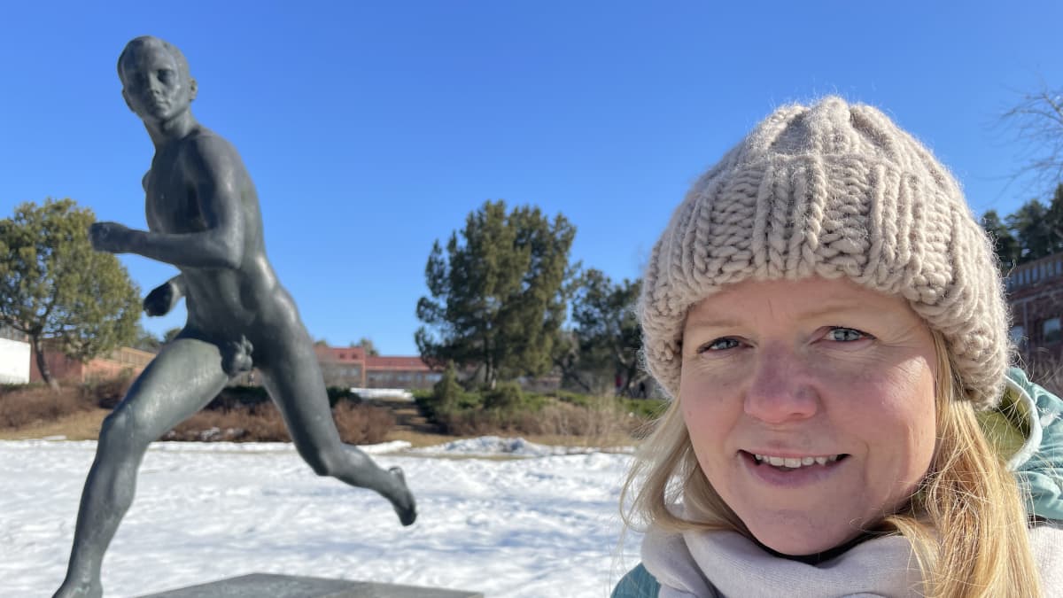 Tutkijatohtori Elina Hasanen on tutkinut lasten ja nuorten omaehtoista liikkumista.