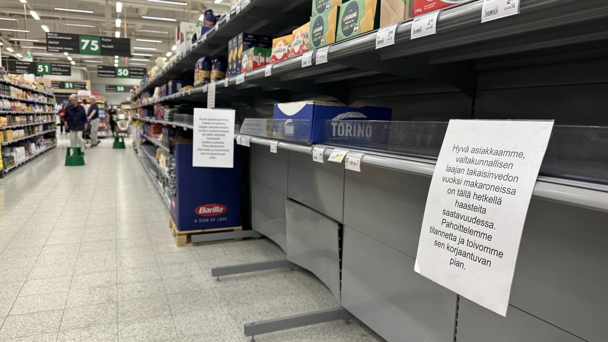 Many macaroni shelves were empty this summer in Finland. 