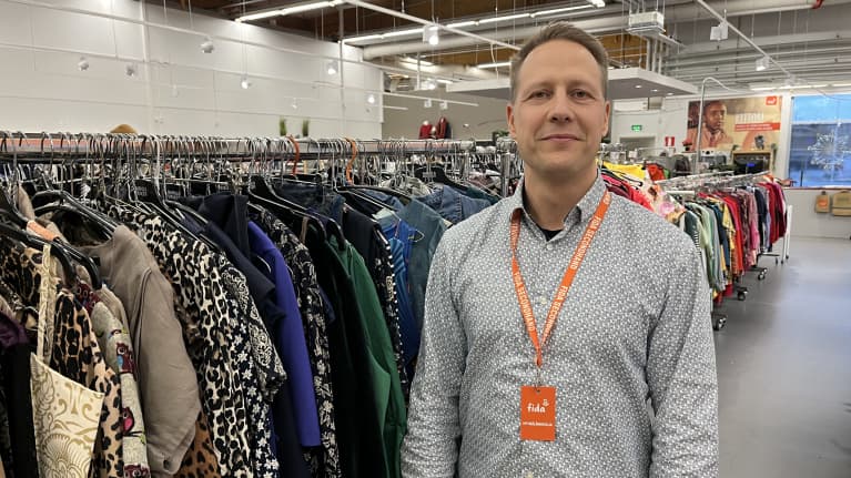 Muodin suurkuluttajat ostavat nyt second handia, koska se on muotia ...