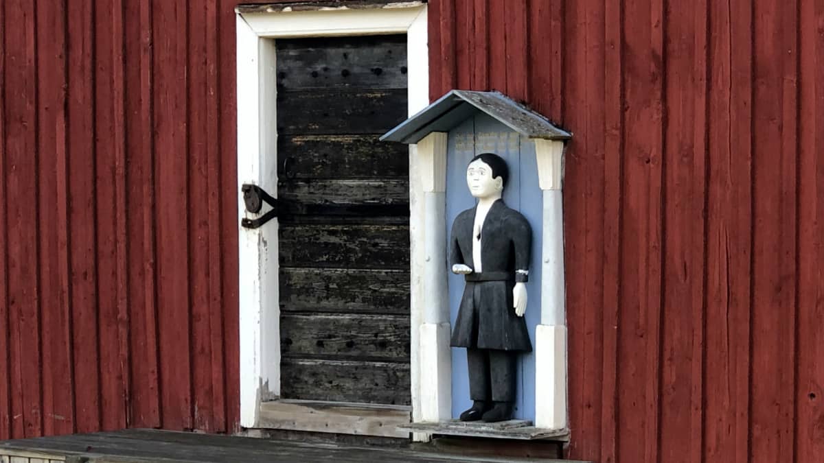 Fattiggubben vid Pörtom kyrka.