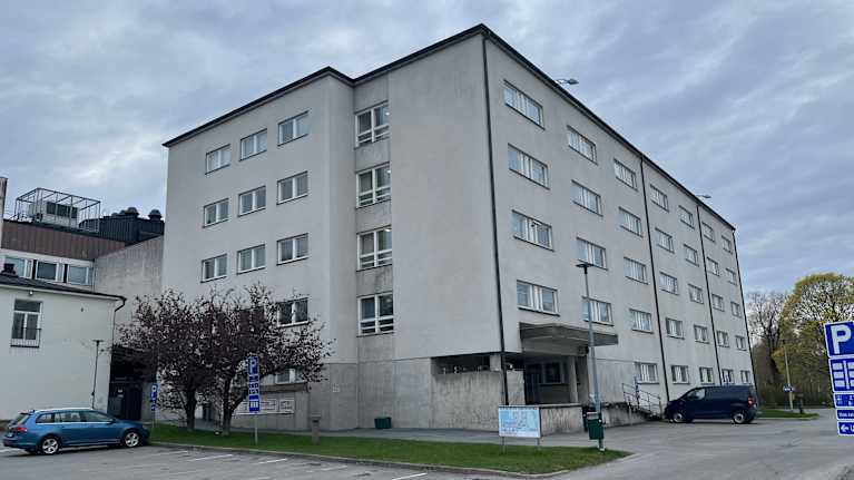 Viipurintien terveysasema ulkoa kuvattuna.