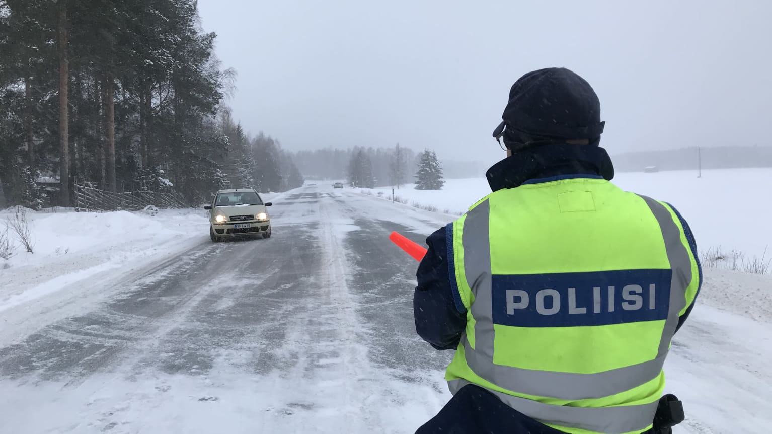 Yksi kuollut henkirikoksessa Virroilla, lapsi loukkaantunut, tekijän  tilasta ei tietoa – poliisi etsi epäiltyä suuroperaatiossa, joka sulki  teitä laajalla alueella | Yle