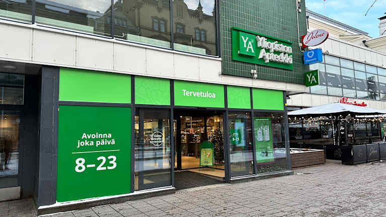 Tampereen Hämeenkadun Yliopiston apteekin sisäänkäynti.