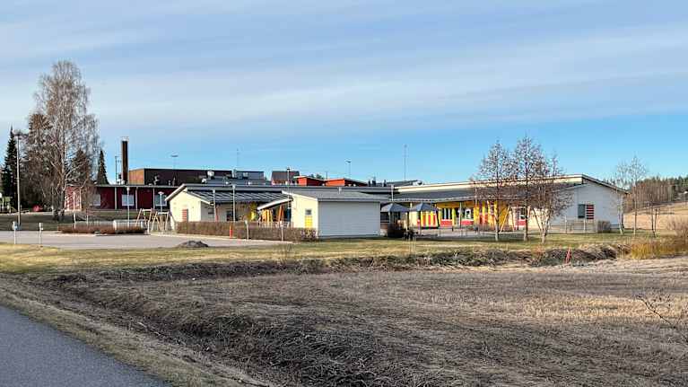 Vesivehmaan koulu Asikkalassa.