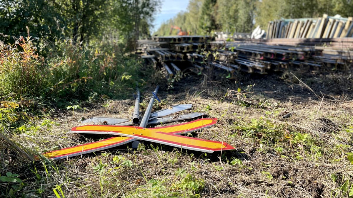 Junaradan purkutyöt Kemissä.