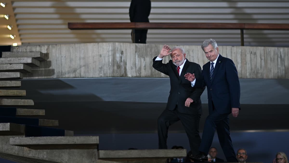 Presidentti Sauli Niinistö Brasialian presidentin Lula da Silvan kanssa.