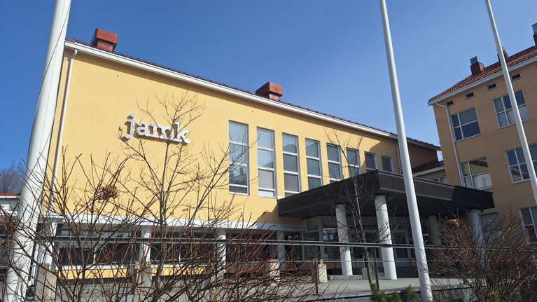Jyv skyl n Kaupunki Myy Ammattikorkea koulun P omistajuuden 