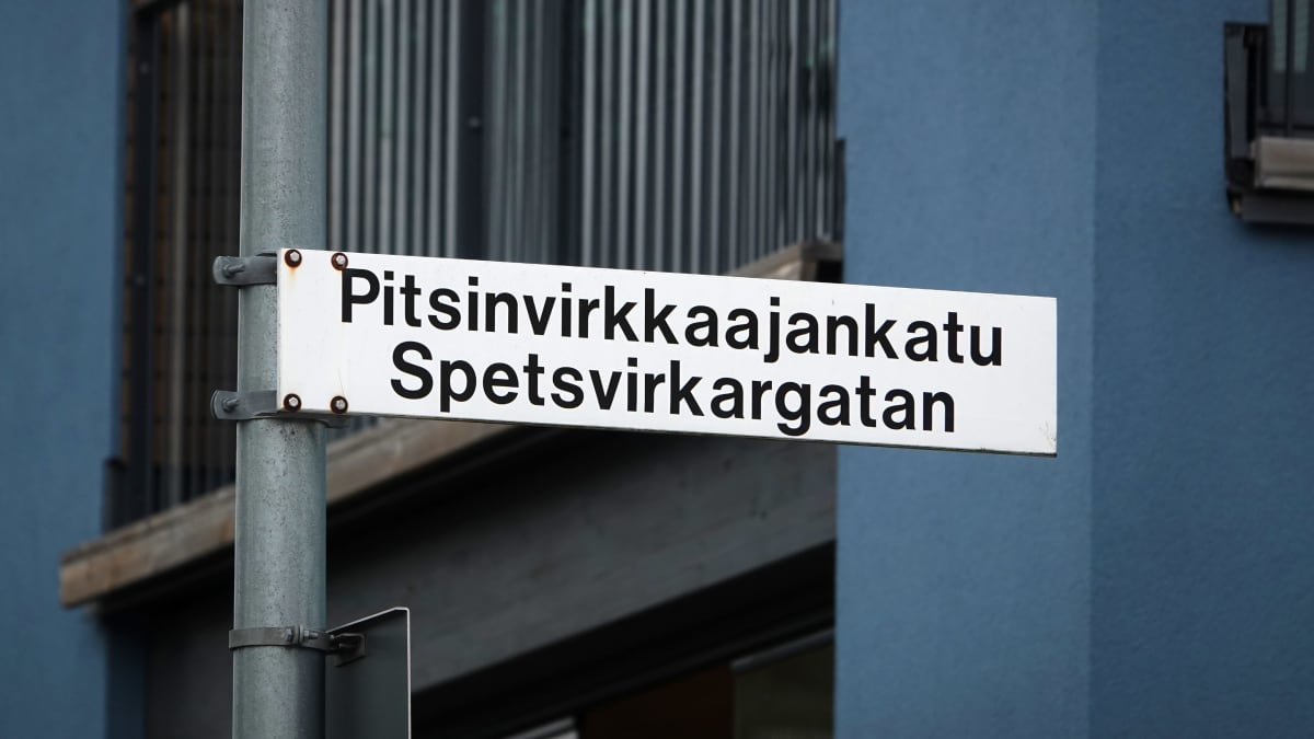 Helsingin Alppikylässä on alueen romanihistorian mukaan nimettyjä katuja, kuten Pitsinvirkkaajankatu.