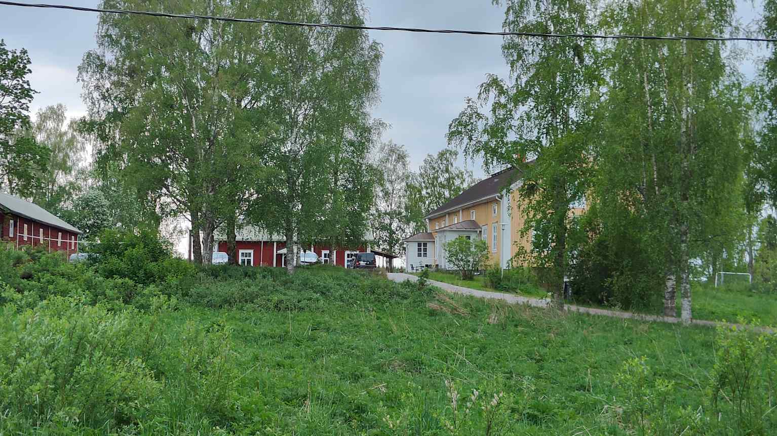 Finnish police search for family of 10 who vanished a year ago | Yle News |  Yle