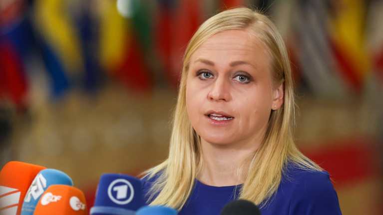 Elina Valtonen.