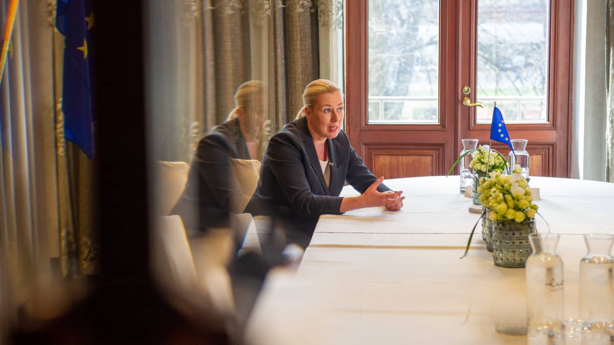 EU:n kansainvälisistä kumppanuuksista vastaava komissaari Jutta Urpilainen. 5.4.2021.