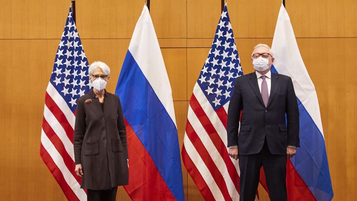 USA:s och Rysslands vice utrikesministrar Wendy Sherman och Sergej Rjabkov 