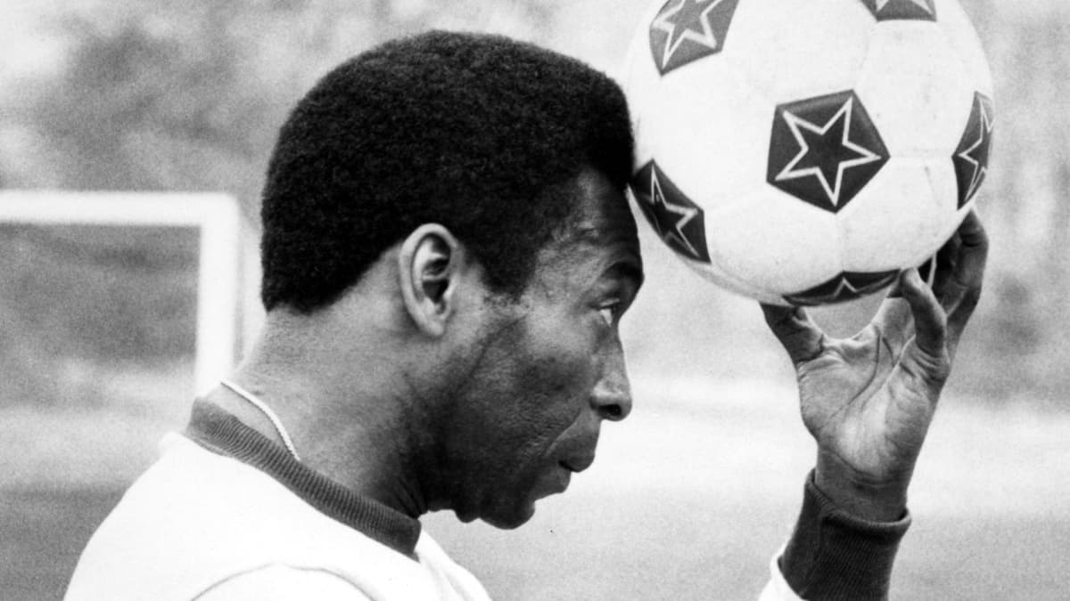 Jalkapalloilija Pelé.