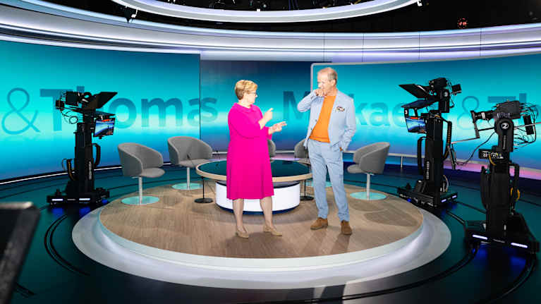 Yle tekee ohjelmia myös vähemmistökielillä, esimerkiksi viittomakielellä. Kuva: Lauri Karo / Yle