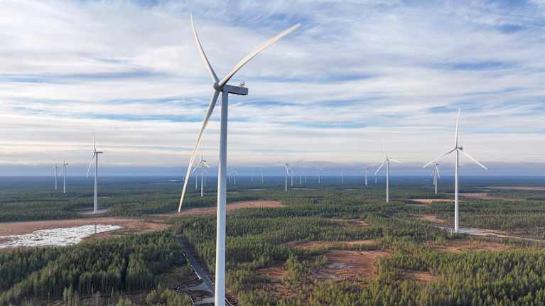 The Iin Pahkakoski wind farm is located in Northern Ostrobothnia on the Pahkakoski outer plot in the municipality of Iin, near the Yli-Iin area in the city of Oulu. 30 industrial-sized wind turbines have been built in the area.