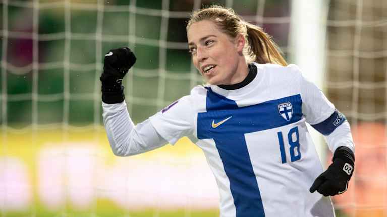 Linda Sällström tuulettaa.