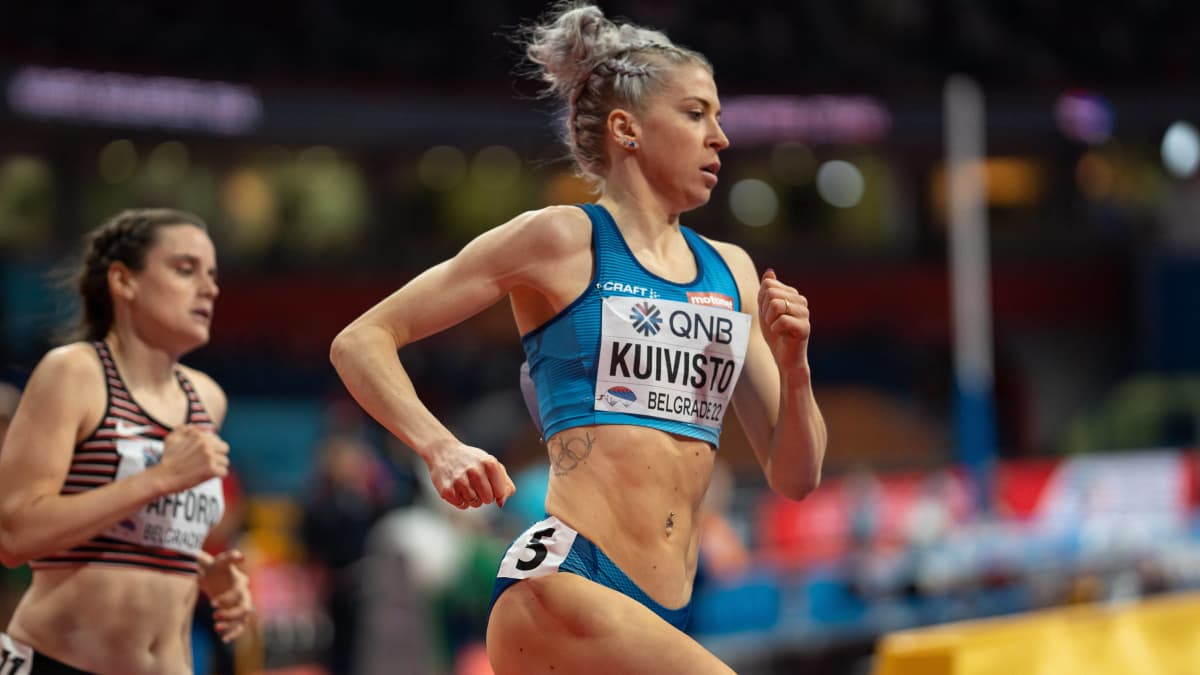 Sara Kuivisto Belgradin MM-hallikisoissa 2022.