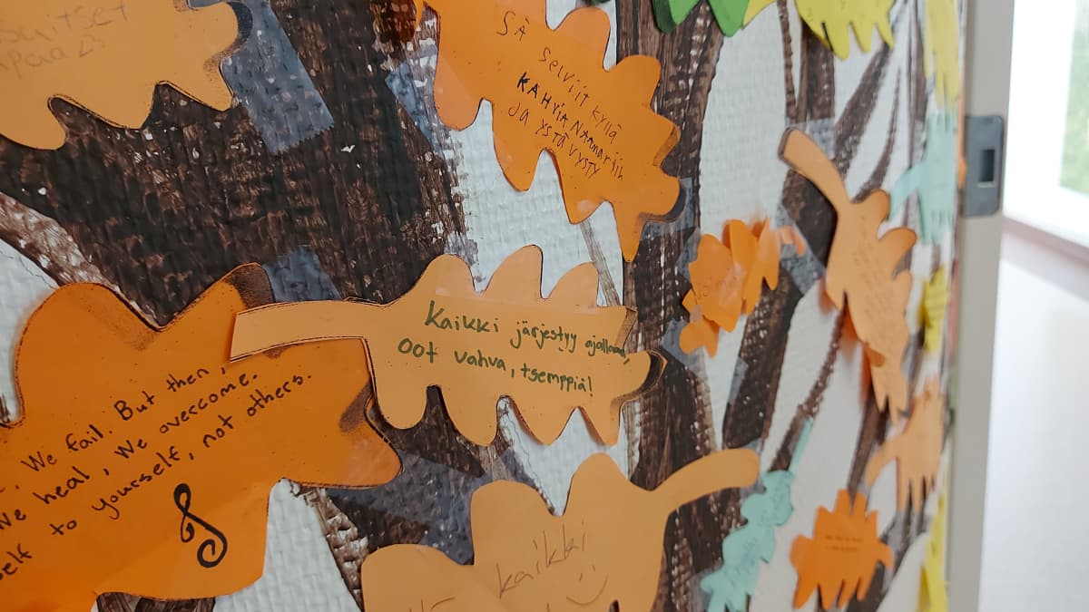 TYKSin nuorisopsykiatrian osaston nuorien tsemppiviestejä toisille nuorille.