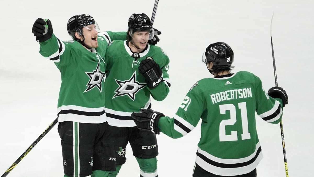 Roope Hintz, Miro Heiskanen ja Jason Robertson.