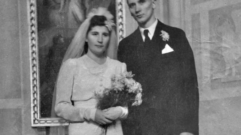 Elsa meni avioliittoon Tampereella Eero Heleniuksen kanssa 1945.