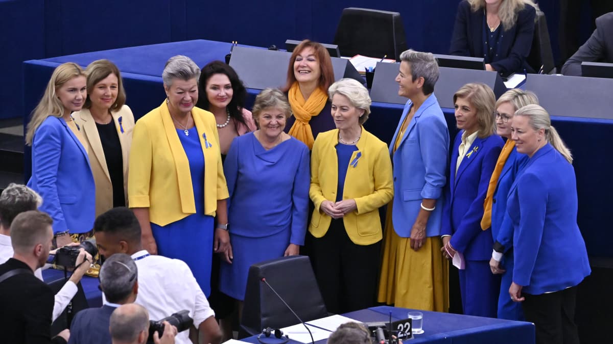 Euroopan unionin komission jäseniä Strasbourgissa. 