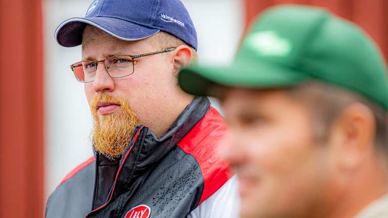 Kim Ekström i blå keps