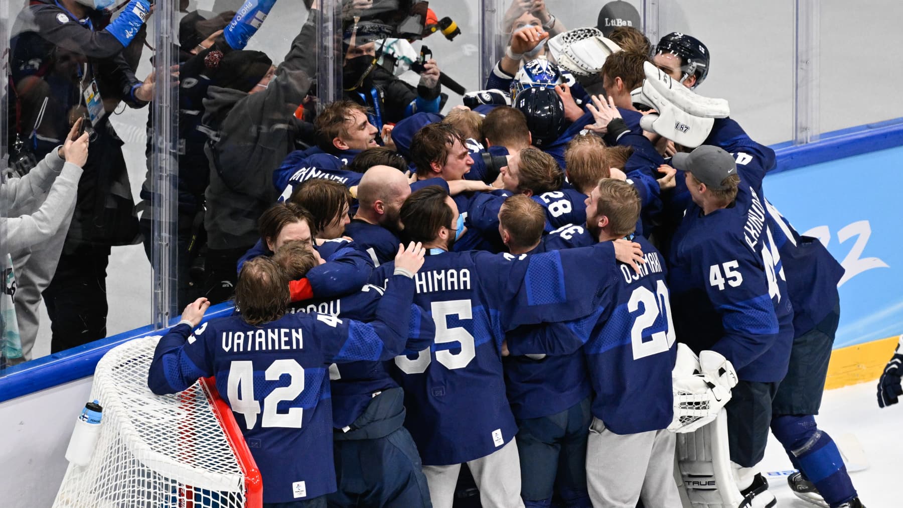 Leijonat juhli olympiavoittoa Pekingin olympialaisissa.