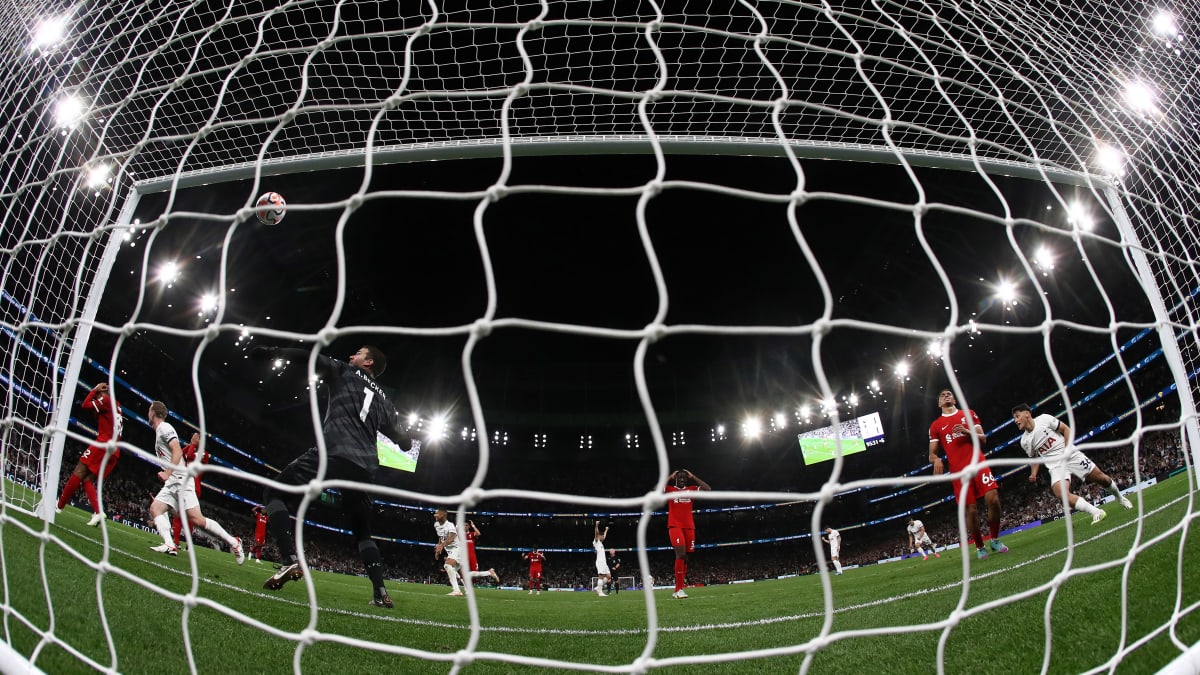 Liverpoolin oma maali. 