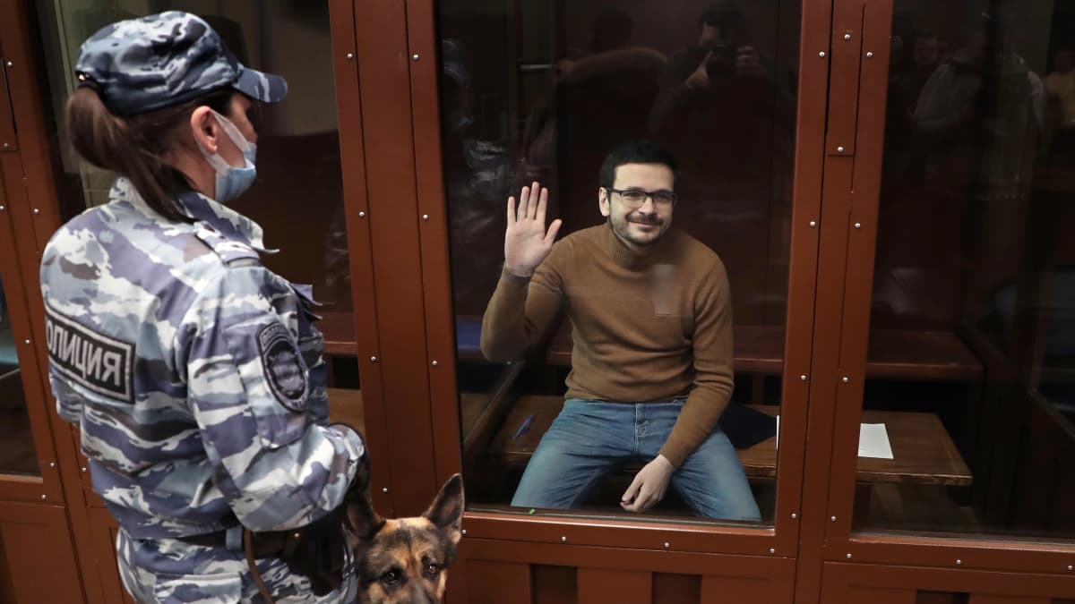 Venäläinen oppositiopoliitikko tuomittiin pitkään  vankeuteen "valeuutislain" nojalla