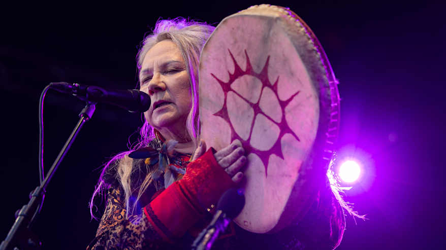 Saamelaismuusikko Mari Boine esiityy Ijahis Idja -musiikkifestivaaleilla Inarissa.